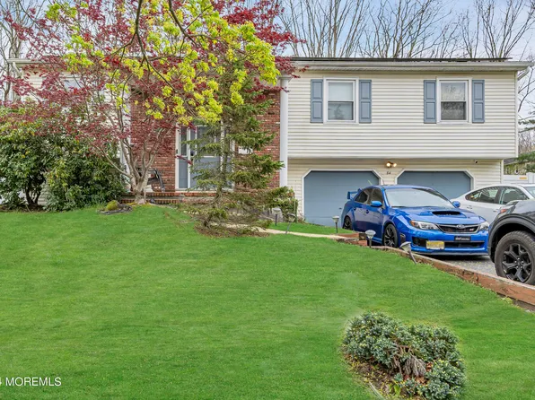 84 Old Bridge Drive, Howell, NJ 07731