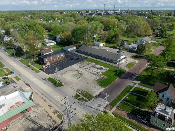 188 W Losey St, Galesburg, IL 61401