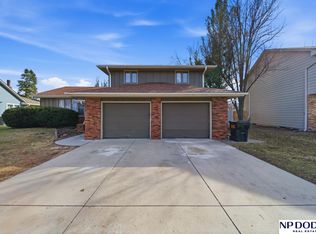 2049 Teakwood Dr, Fremont, NE 68025