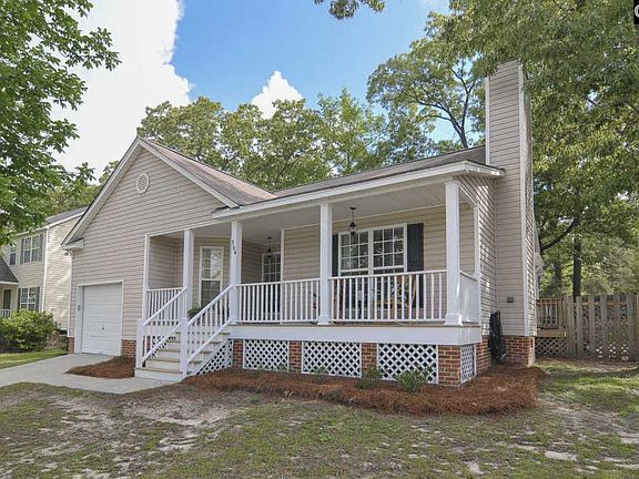 2nd image of 304 Oak Creek Cir