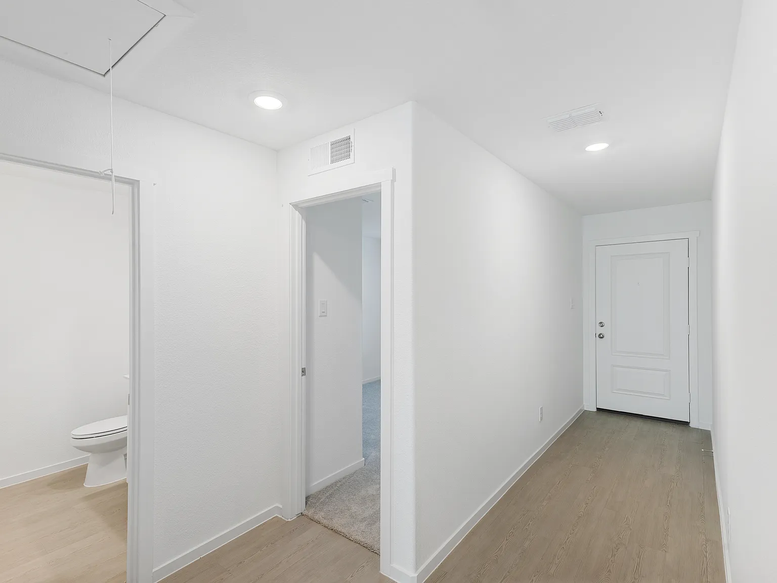 4 bed, 1707 sqft, $2,400 — Photo 4