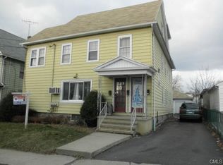 32 Tremont Ave, Bridgeport, CT 06606