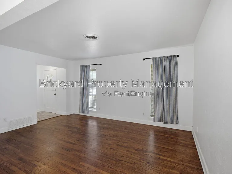 4126 Justice Ln — Photo 5