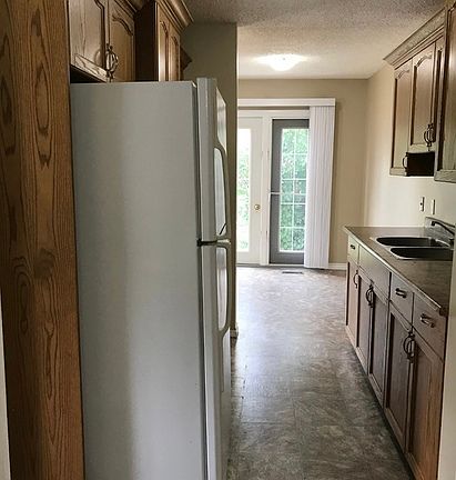 4th image of 5718 49a St