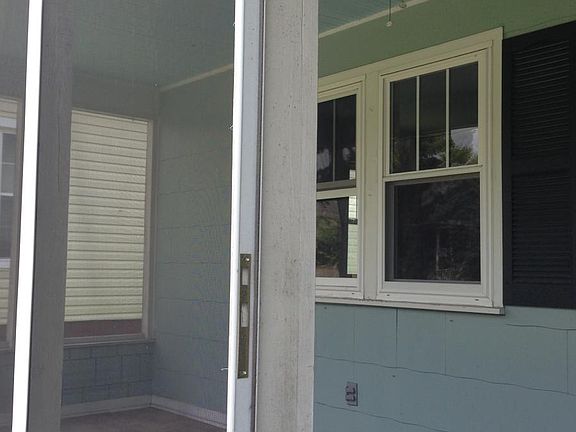 screened in front porch