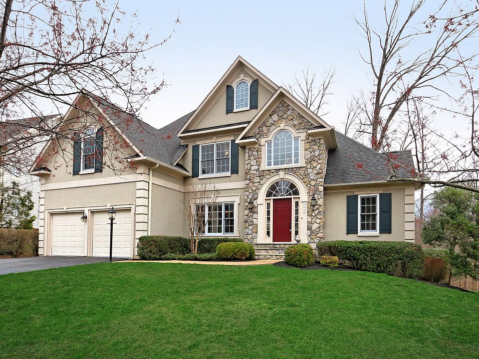 1st image of 8081 Amsterdam Ct