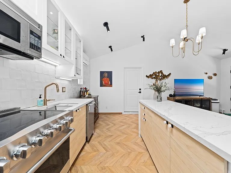 4070 Rosabell St #1 — Photo 19