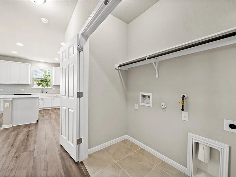 10025 Dawn Pearl Dr — Photo 14