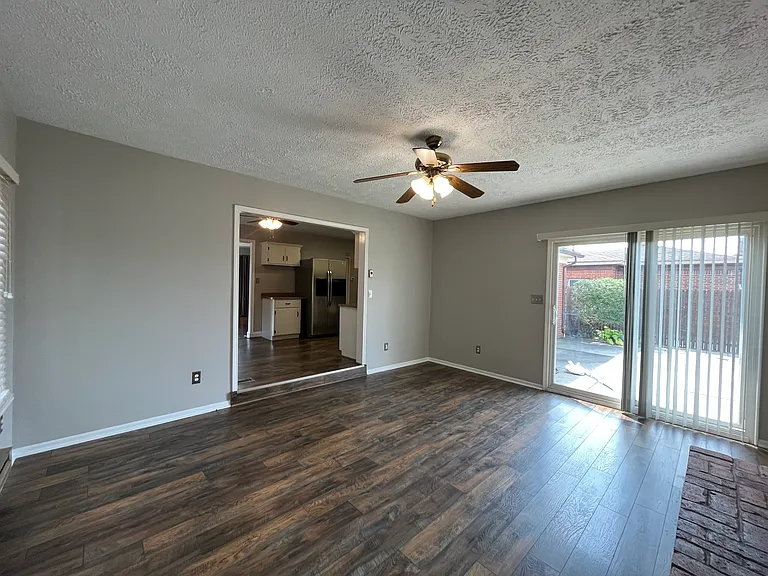 13643 Irvington Ct — Photo 7