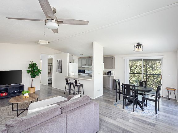 2nd image of 43747 Oak Drive