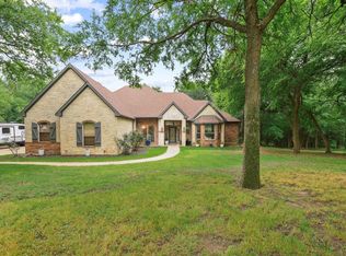 107 Falls Creek Ln, Gunter, TX 75058