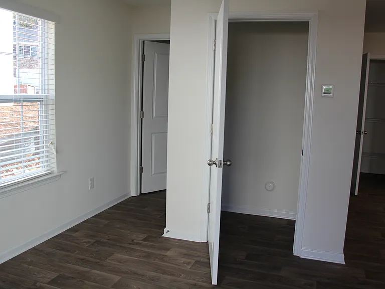 6817 Broad Valley Ct — Photo 13