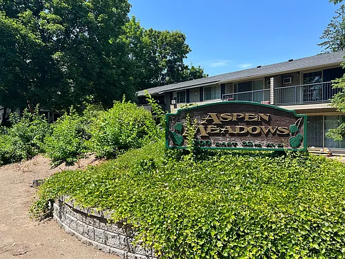 Aspen Meadows Apartments! Photo 1