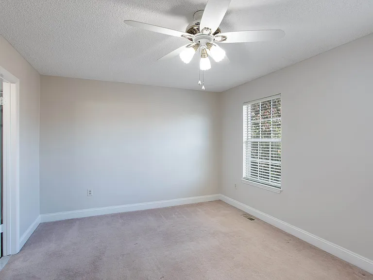 2708 Pinhorn Dr — Photo 14