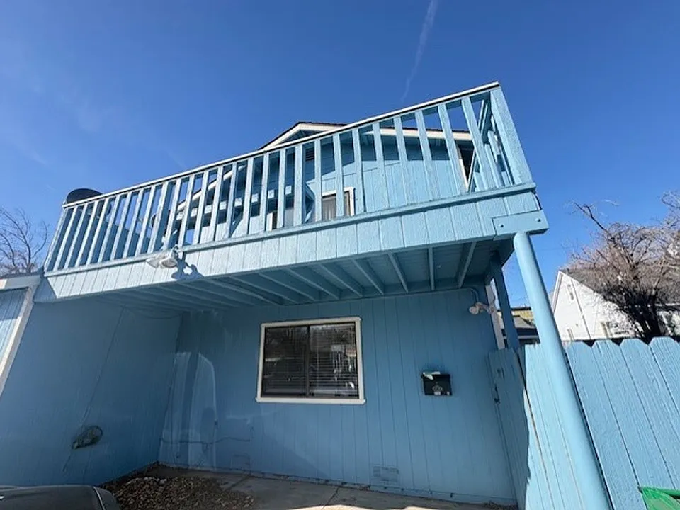975 Wilson Ave #B