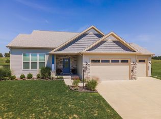 3405 Carrington Ln, Bloomington, IL 61705