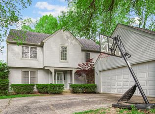 2056 Chippenanuck Ct, Valparaiso, IN 46385