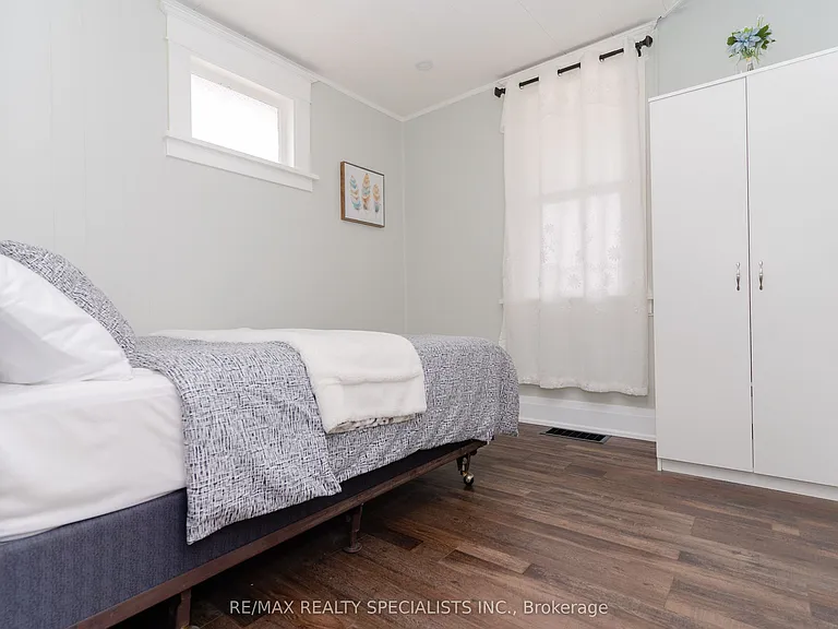 4397 Homewood Ave — Photo 13