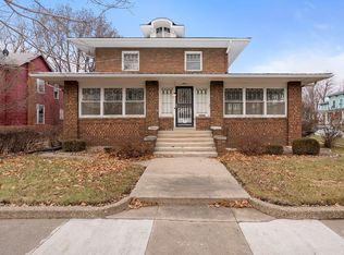 702 W 3rd St, Waterloo, IA 50701