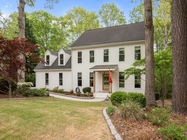 107 Cricket Ln, Cary, NC 27518