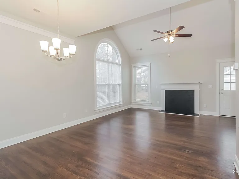 16125 Kelly Park Cir — Photo 5