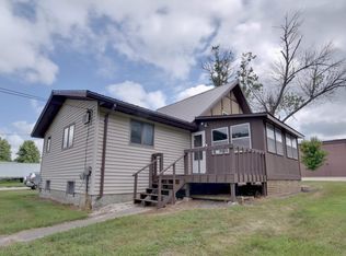 203 6th St, Armstrong, IA 50514