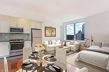 Rented by Red Apple Group