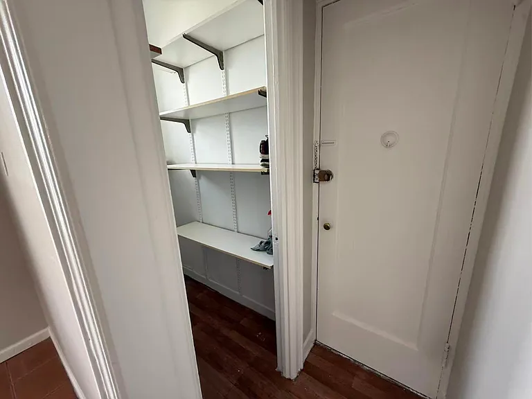 1512 Gillespie Ave #2R — Photo 3