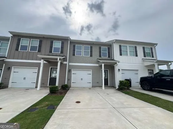 119 Village Green Dr, Adairsville, GA 30103