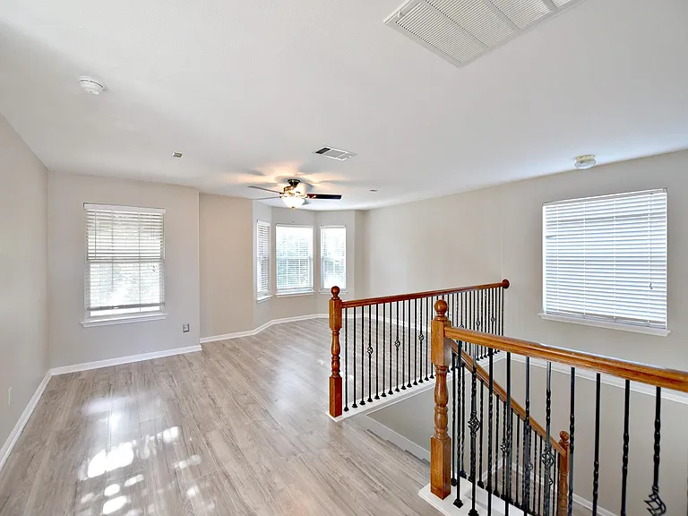 2806 Stirrup Cv — Photo 12