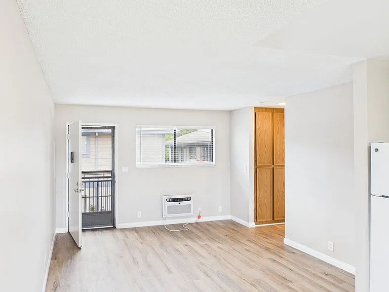 411 Park Way — Photo 8