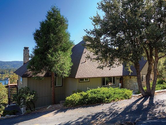 3rd image of 27472 Alpen Dr