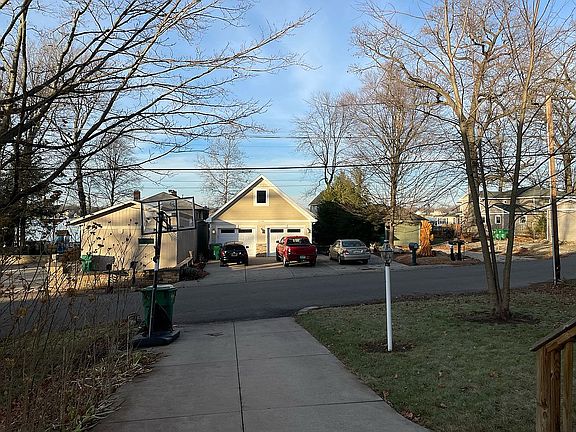 3rd image of 23671 S Shore Dr