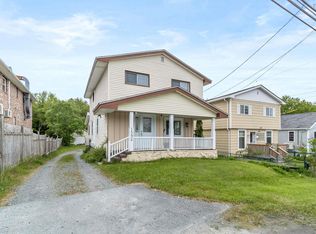1596 Saint Margarets Bay Rd, Lakeside, NS B3T 1B2