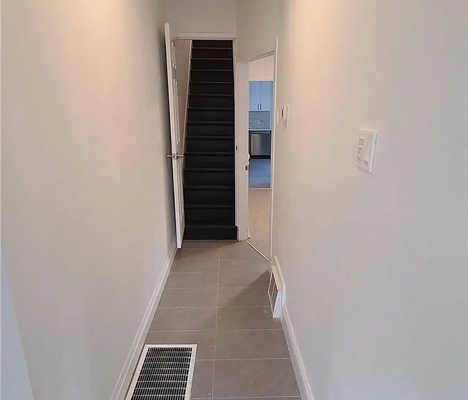 13 Hocken Ave #UPPER — Photo 18