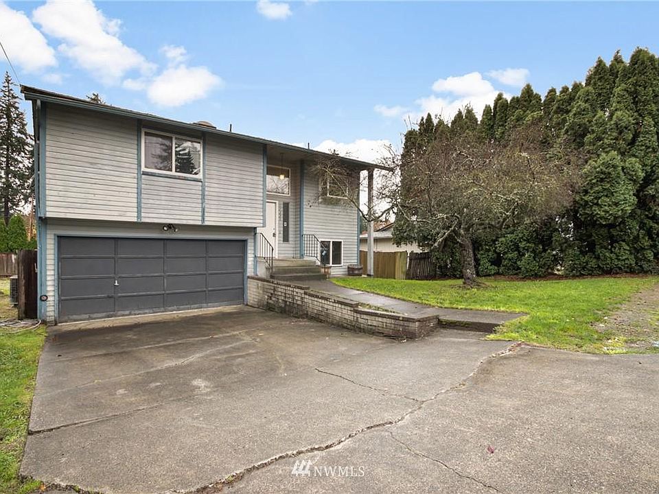 1st image of 17225 10th Ave E