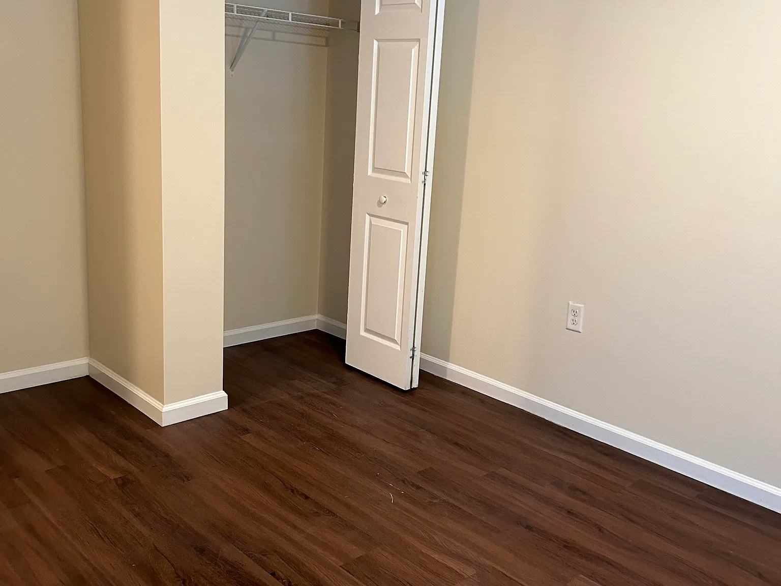 Studio, 306 sqft, $900 — Photo 4