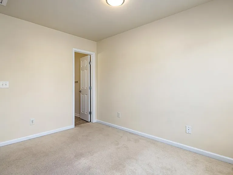 1619 Snowmass Way — Photo 16