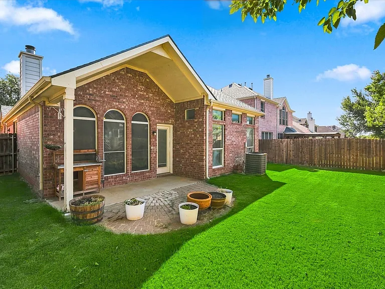 2812 Thorncreek Ln — Photo 20