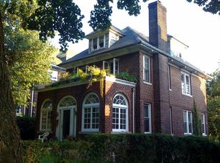 19 Silver Lake Rd, Staten Island, NY 10301