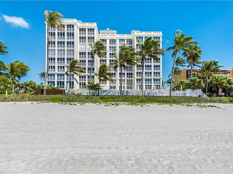 3377 Gulf Shore Blvd N #1B — Photo 22