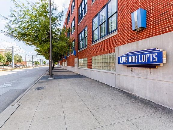 3rd image of 2502 Live Oak St APT 322