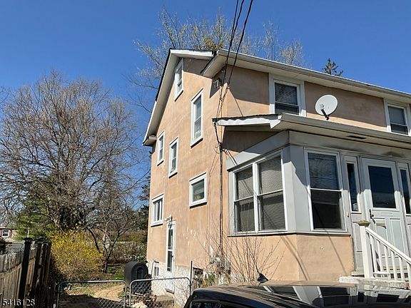 3rd image of 39 Alps Rd