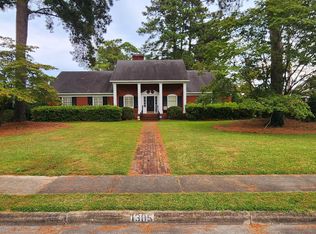 1305 Greenbriar Rd, Kinston, NC 28501