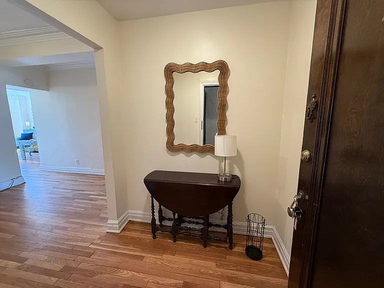New King Edward Apartments — Photo 424