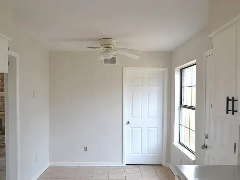 10087 Hyman Dr — Photo 7