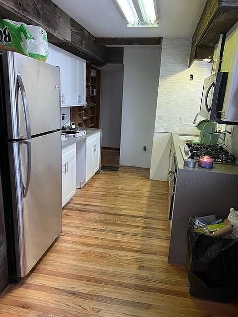 Renovated kitchen. Quartz countertops. All new appliances.