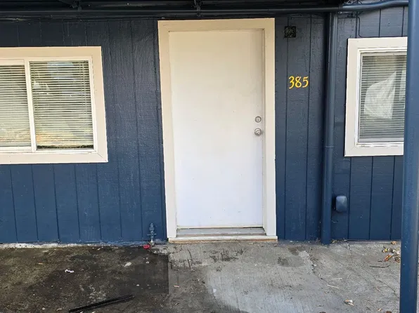 385 SE Darrell Ave, Winston, OR 97496