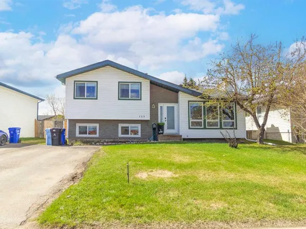 129 E Duncan Dr, Wood Buffalo, AB T9K 1C1