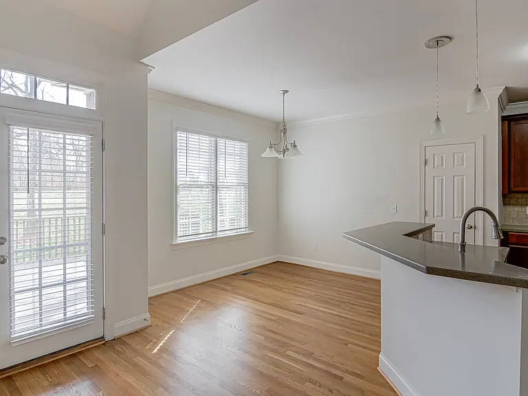 5708 Mabe Dr — Photo 11